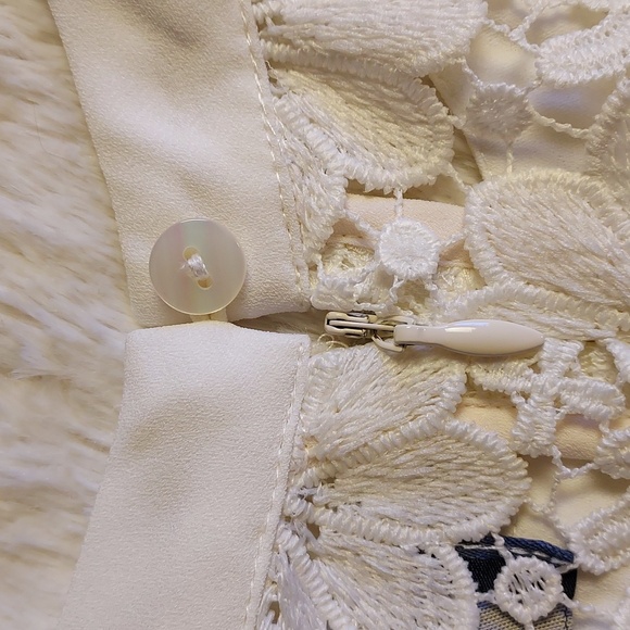 ModCloth White Ivory Floral Lace Short Sleeve Scallop Mini Dress Size 12 - Picture 6 of 9